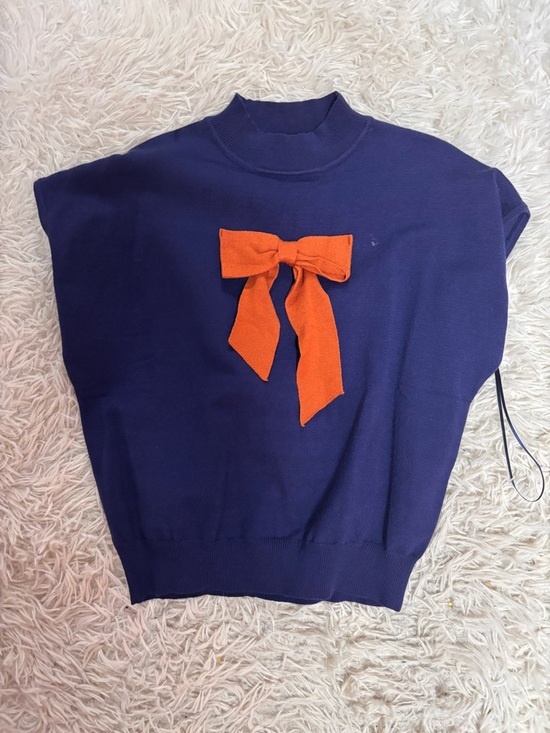 eesome Navy Tunic Top with Orange Bow Accent